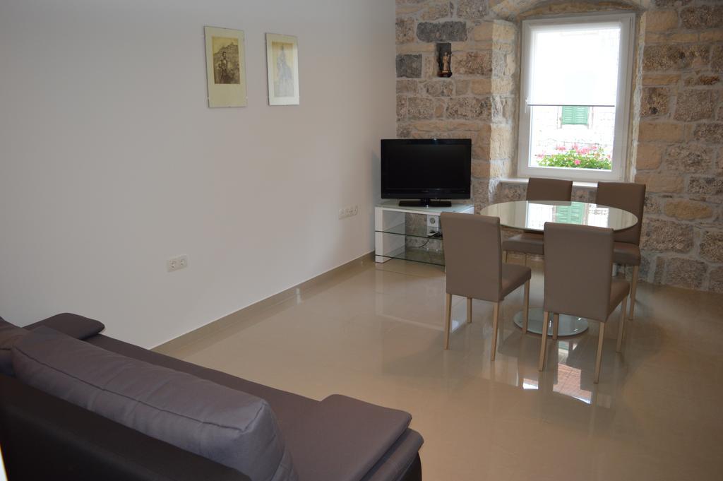 Mila Apartment Синь Екстер'єр фото